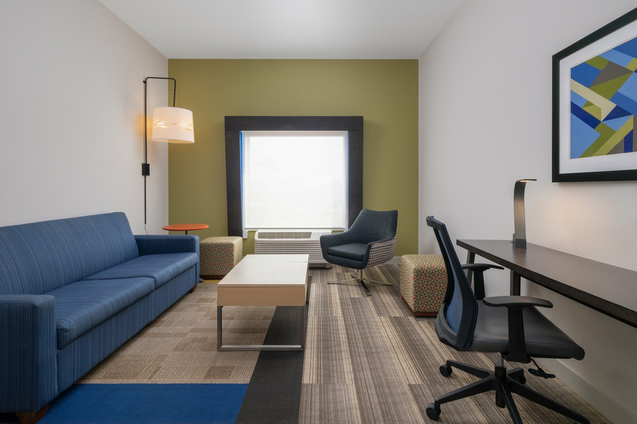 Фото Holiday Inn Express & Suites Lakeland South, an Ihg Hotel