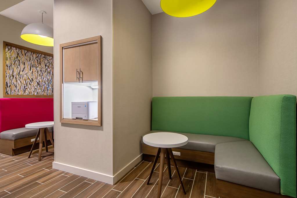 Фото Hampton Inn & Suites Raleigh Midtown