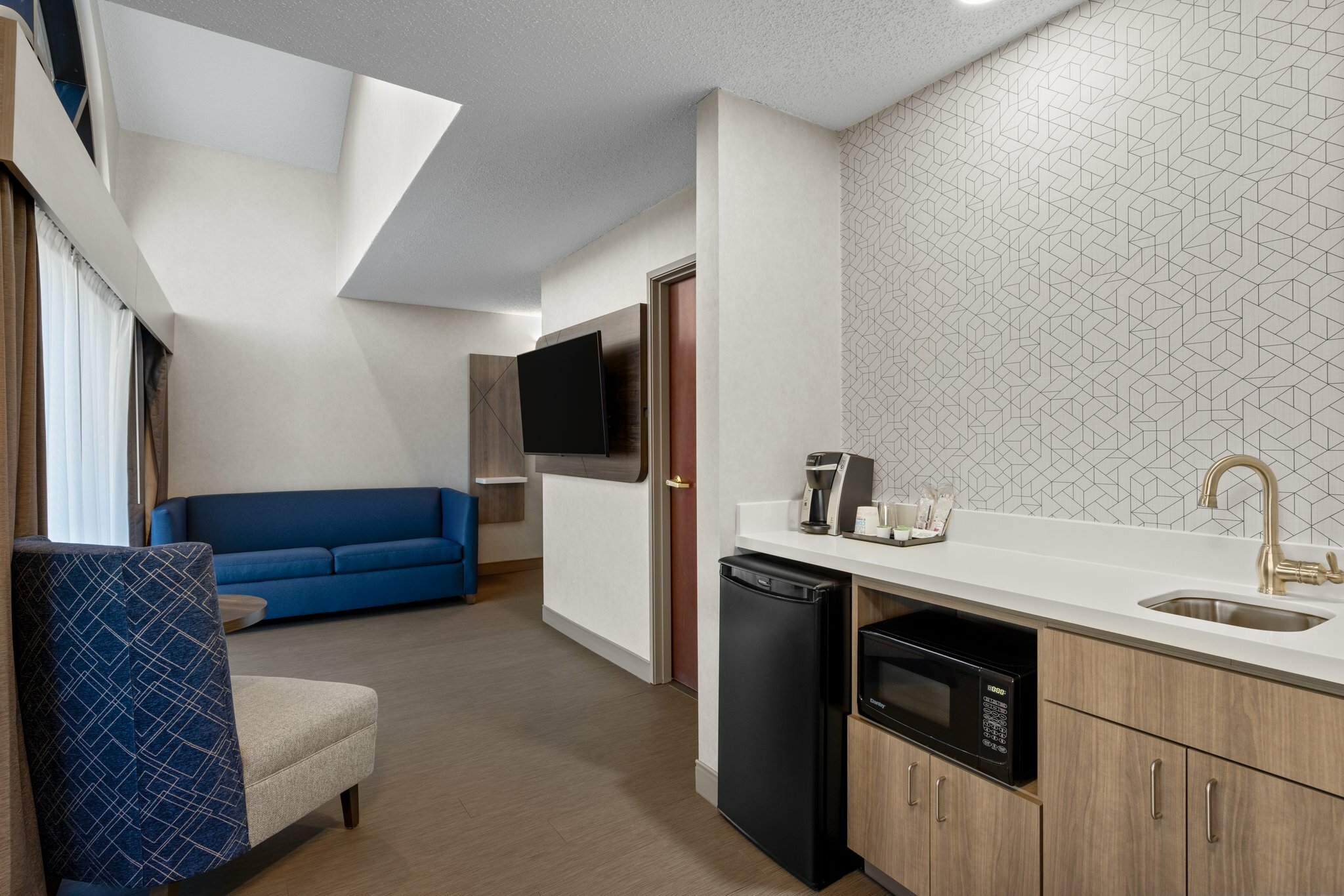 Фото Holiday Inn Express Grove City, an Ihg Hotel