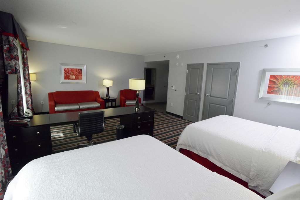 Фото Hampton Inn & Suites Albany At Albany Mall
