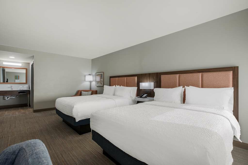 Фото Hampton Inn Linden