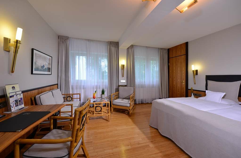 Фото Best Western Premier Parkhotel Kronsberg