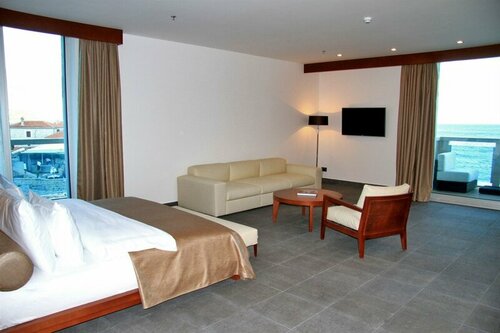 Гостиница Avala Resort & Villas в Будве