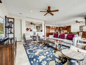 Гостиница Stunning Ocean Views and Gourmet Kitchen - Elegant Retreat