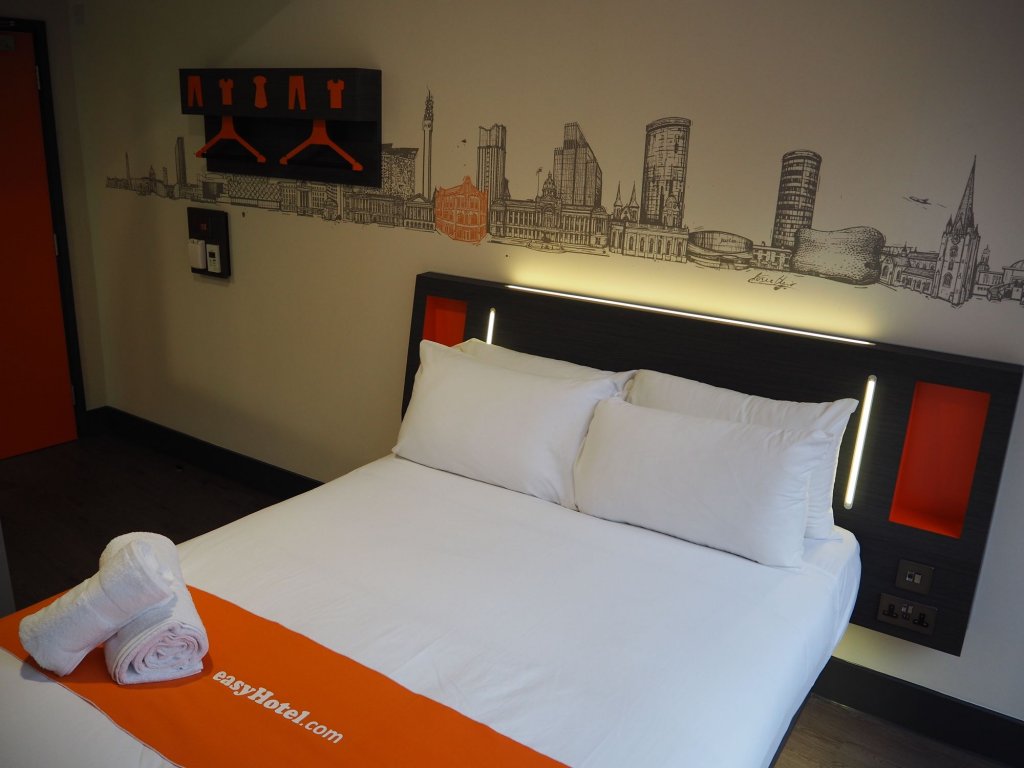 Фото EasyHotel Sheffield