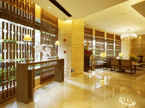 Фото Shenzhen New World Metro Grand Hotel