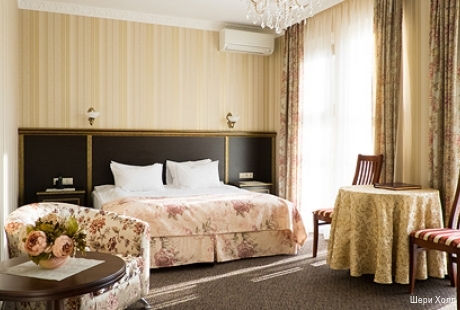 Фото Шери Холл