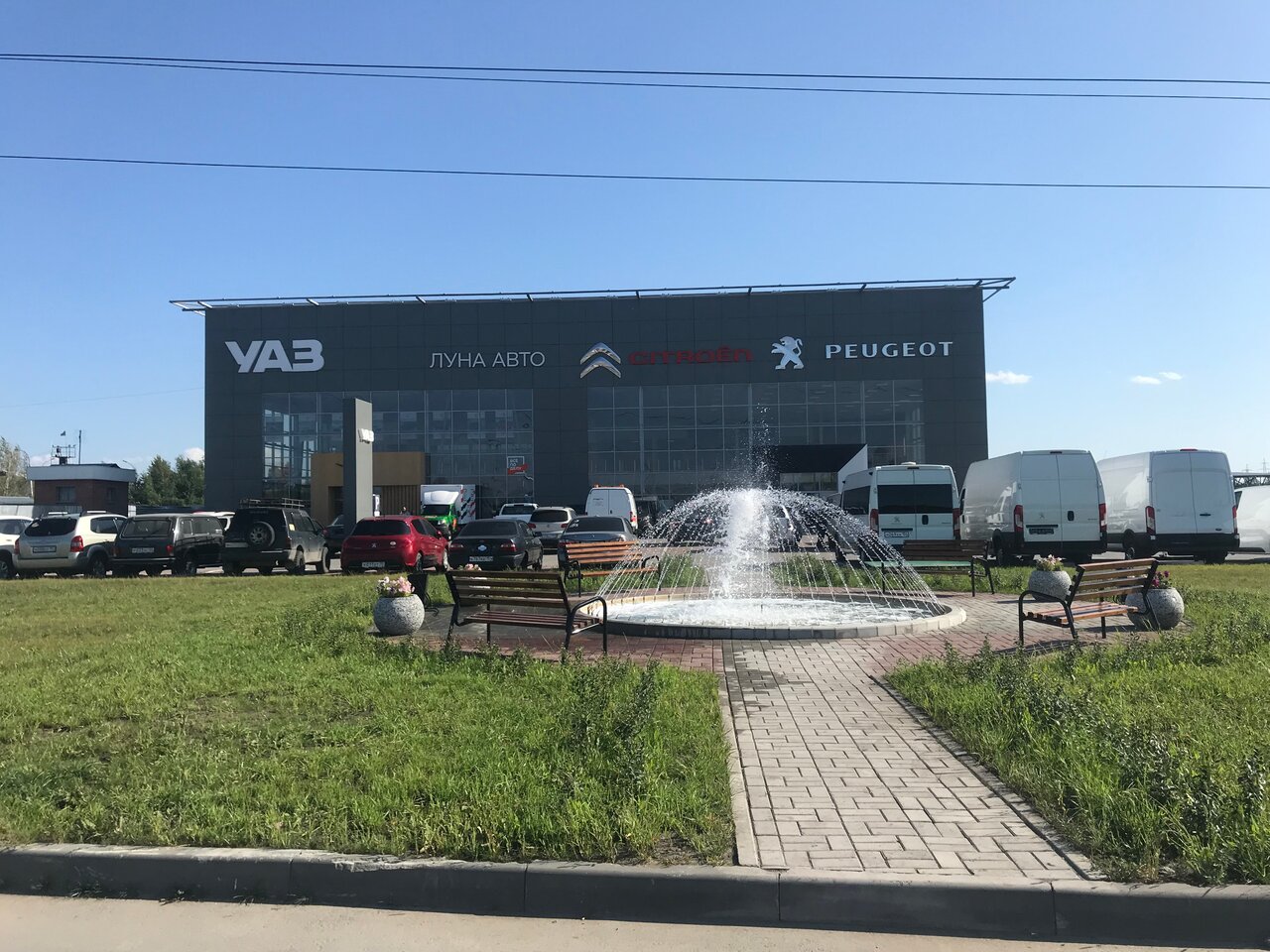 photo ЛунаАвто, официальный дилер Peugeot