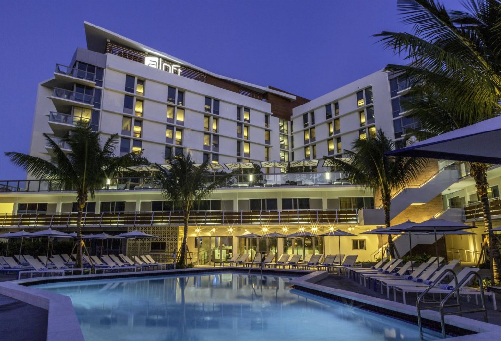 Фото The Gates Hotel South Beach 