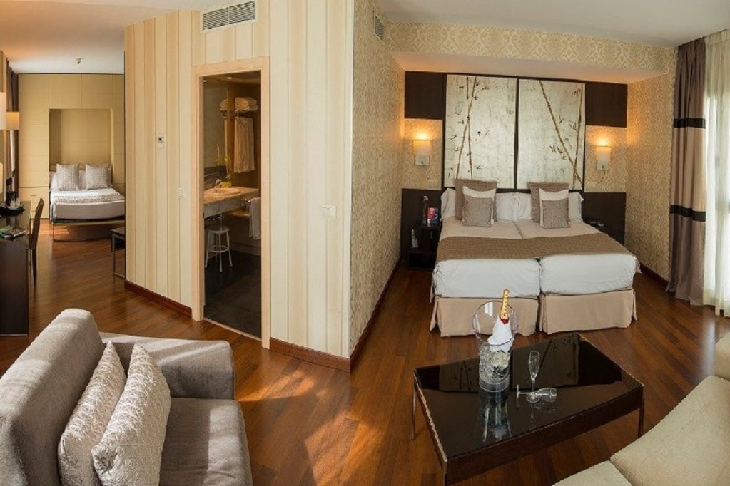 Фото Radisson Red Madrid