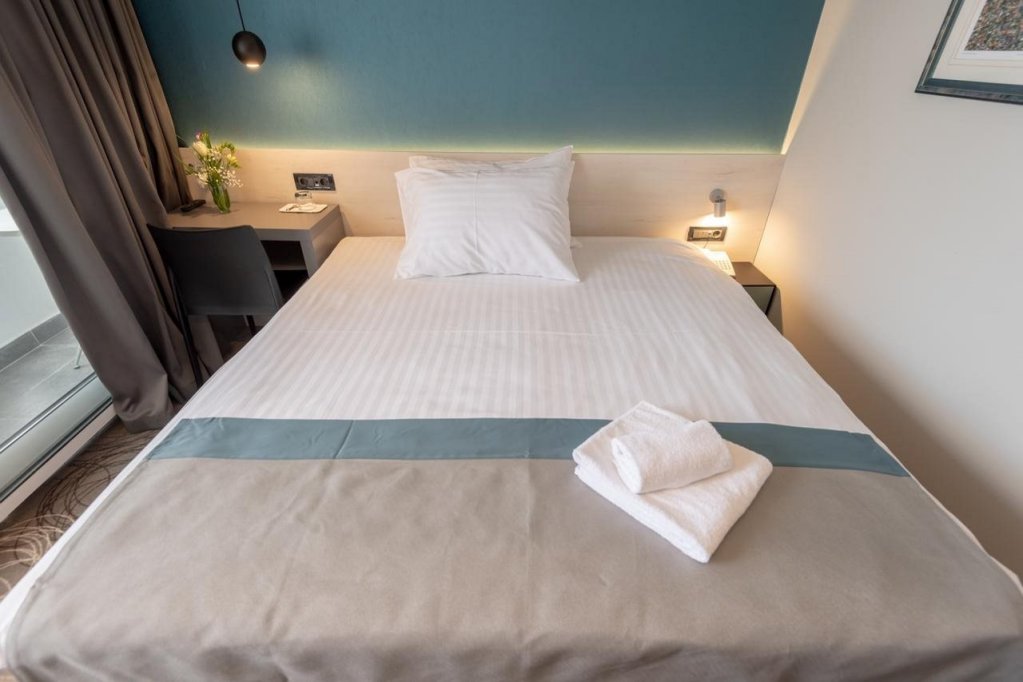 Фото Hotel Kolovare