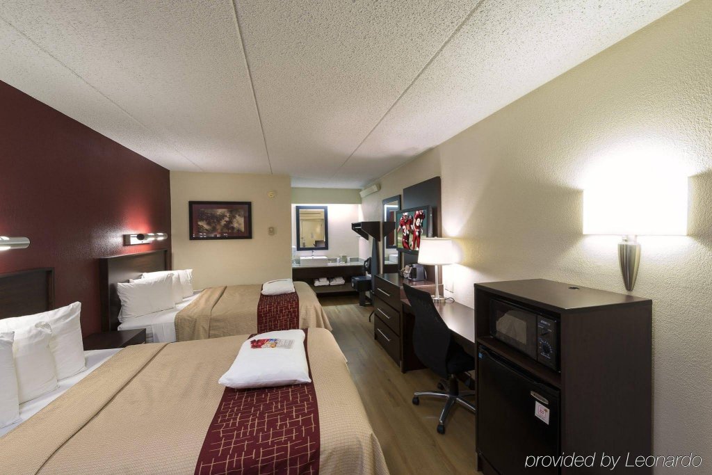 Фото Red Roof Inn Plus+ University at Buffalo - Amherst