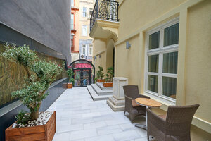 Akka Suites (Kuloğlu Mah., Ayhan Işık Sok., No:11, Beyoğlu, İstanbul, Türkiye), otel  Beyoğlu'ndan