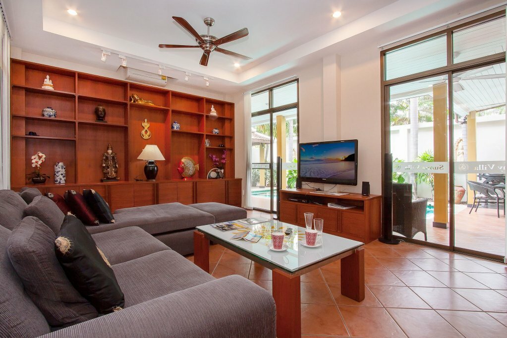 Hotel Jomtien Palace Pool Villa by Pattaya Sunny Rentals, Pattaya, photo