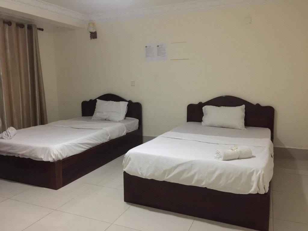 Фото Hang Pich Airport Guesthouse