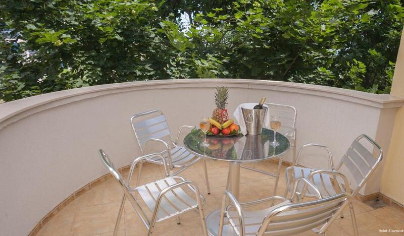 Фото Hotel Slavyanski 