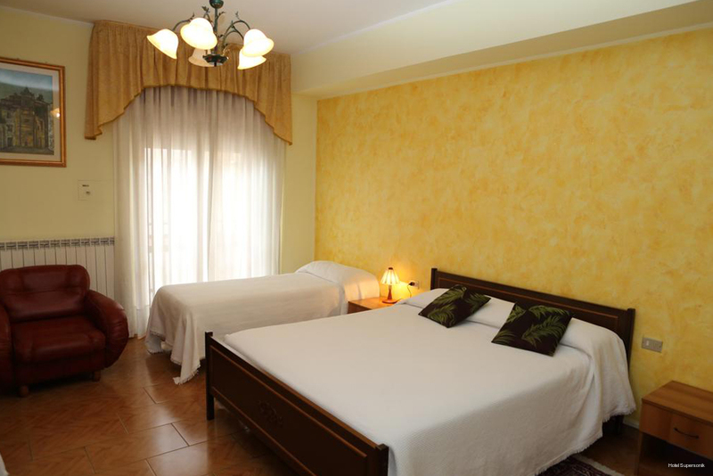 Фото Hotel Supersonik