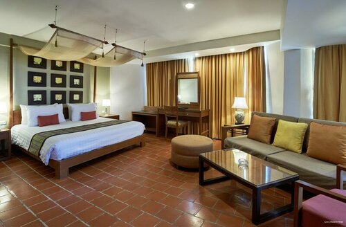 Гостиница Cosy Beach Hotel в Паттайе