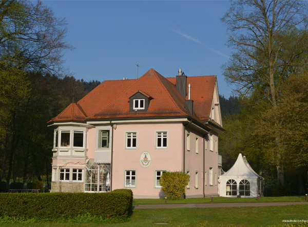 Фото отеля 2