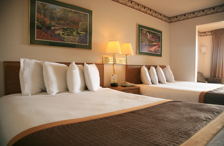 Фото New Victorian Inn and Suites