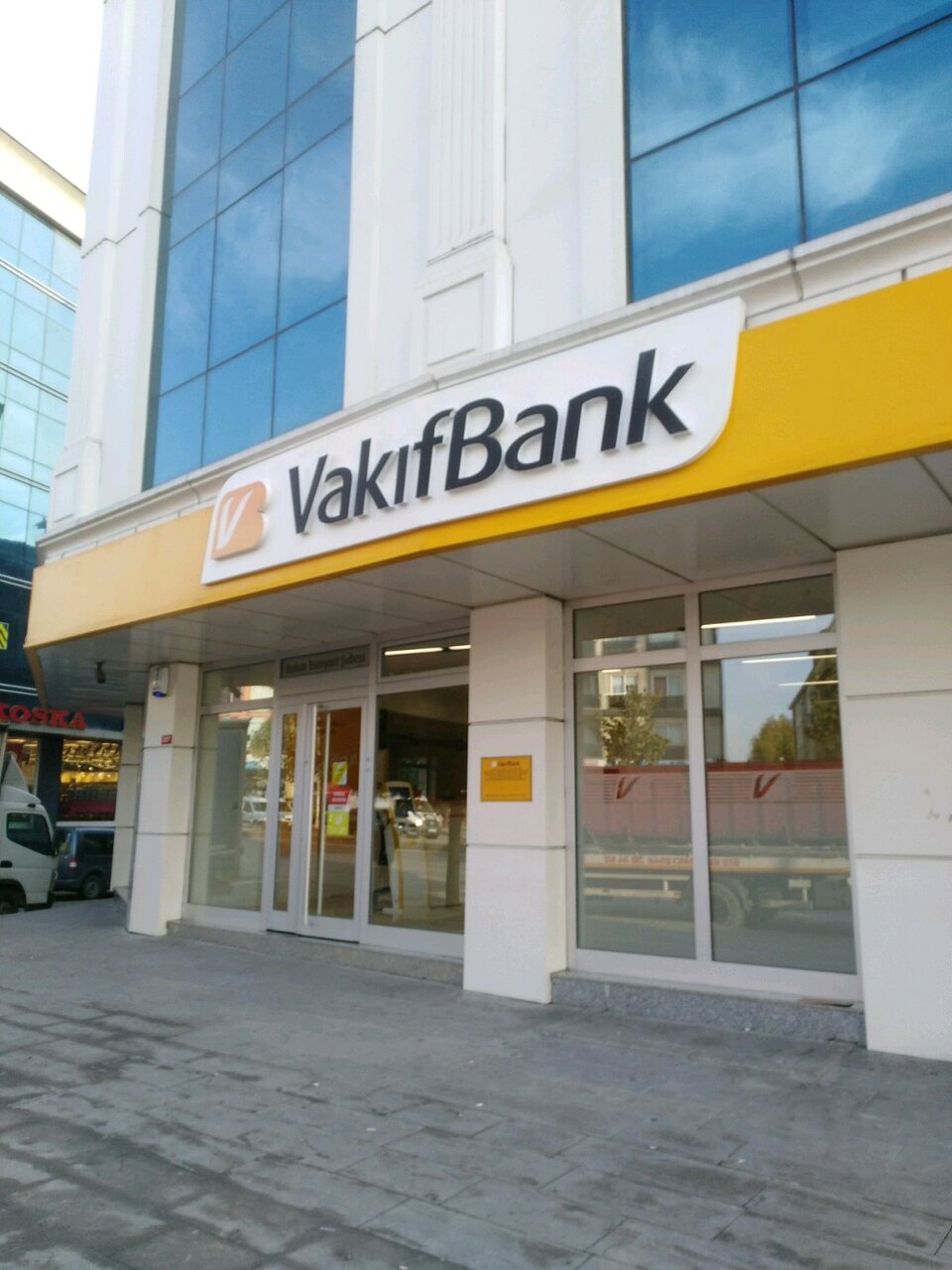 vakifbank bulvar esenyurt istanbul subesi banka dogan arasli blv no 222 esenyurt istanbul turkiye yandex haritalar