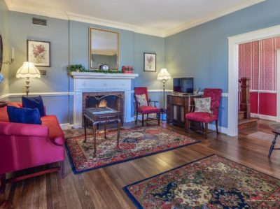 Фото Cedars of Williamsburg Bed & Breakfast