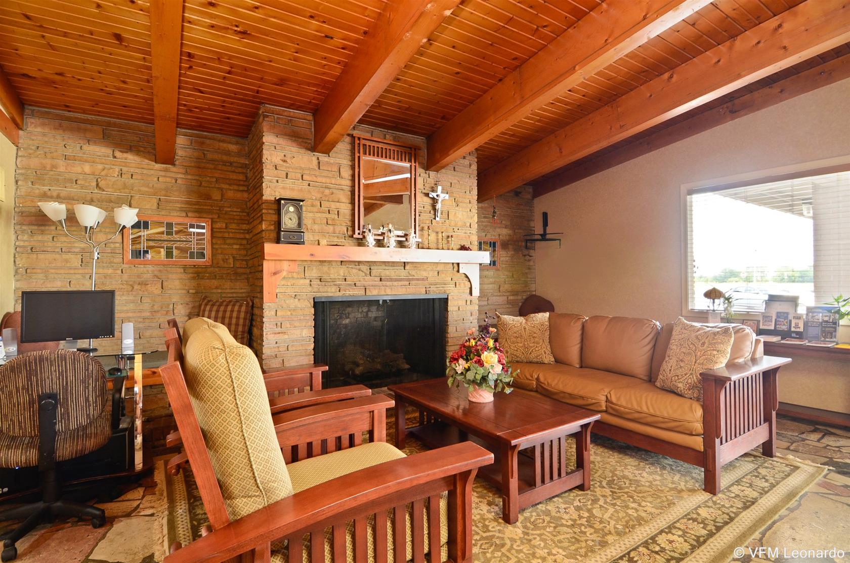 Фото Americas Best Value Inn Iola