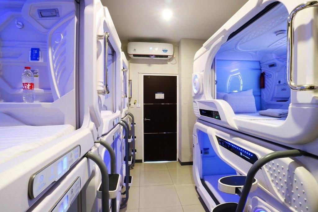 Фото Tab Capsule Hotel - Kayoon Surabaya