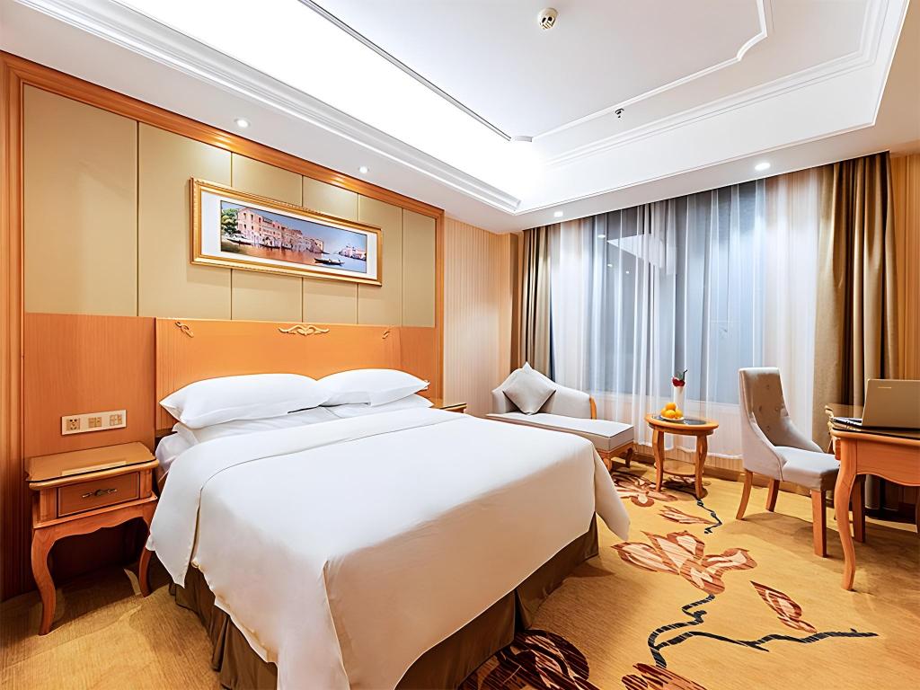 Фото Vienna Hotel