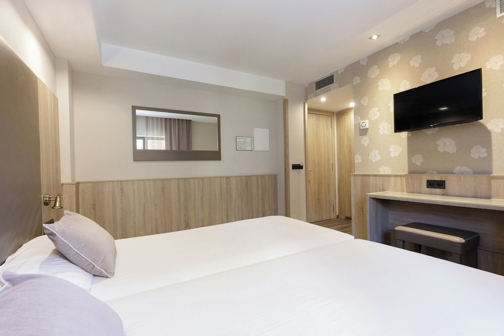 Фото Civera Hotel