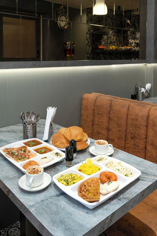 Фото Hotel Kalpana Palace