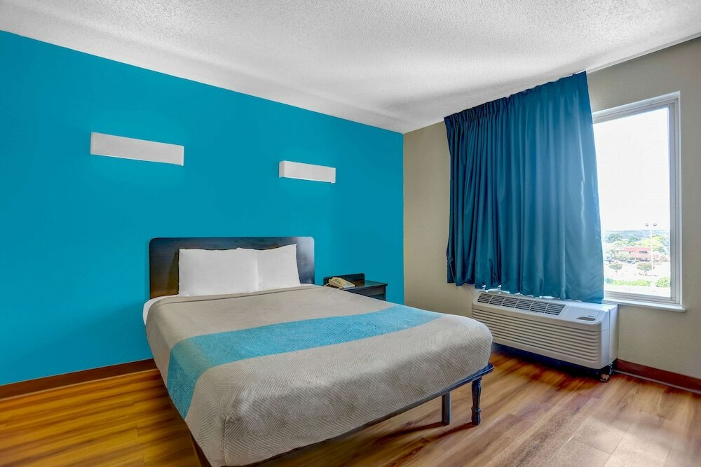 Фото Motel 6 Raleigh, Nc - North