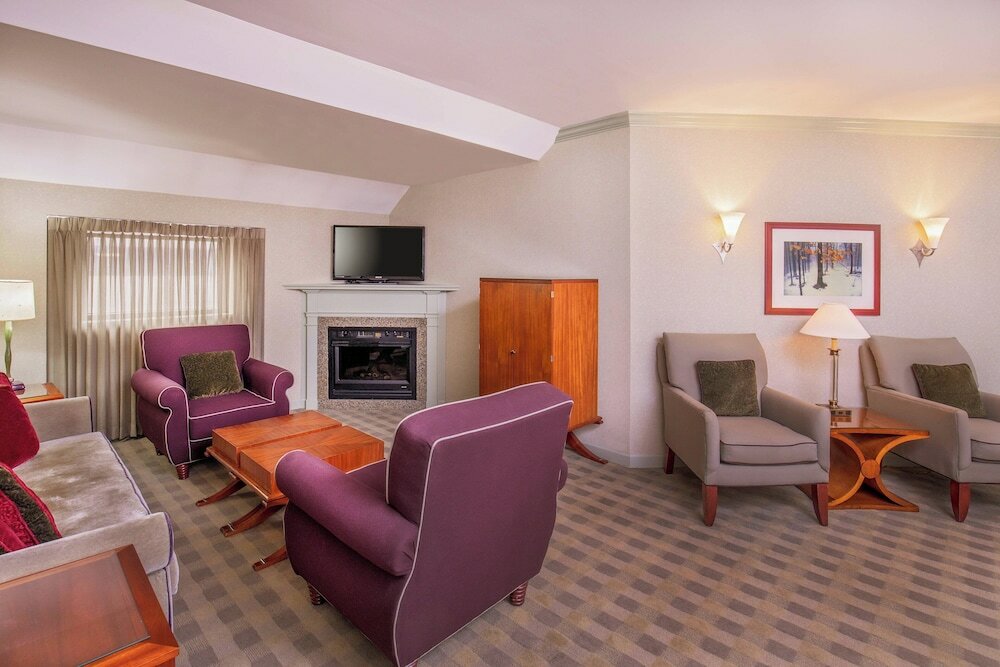 Фото Sheraton Springfield Monarch Place Hotel