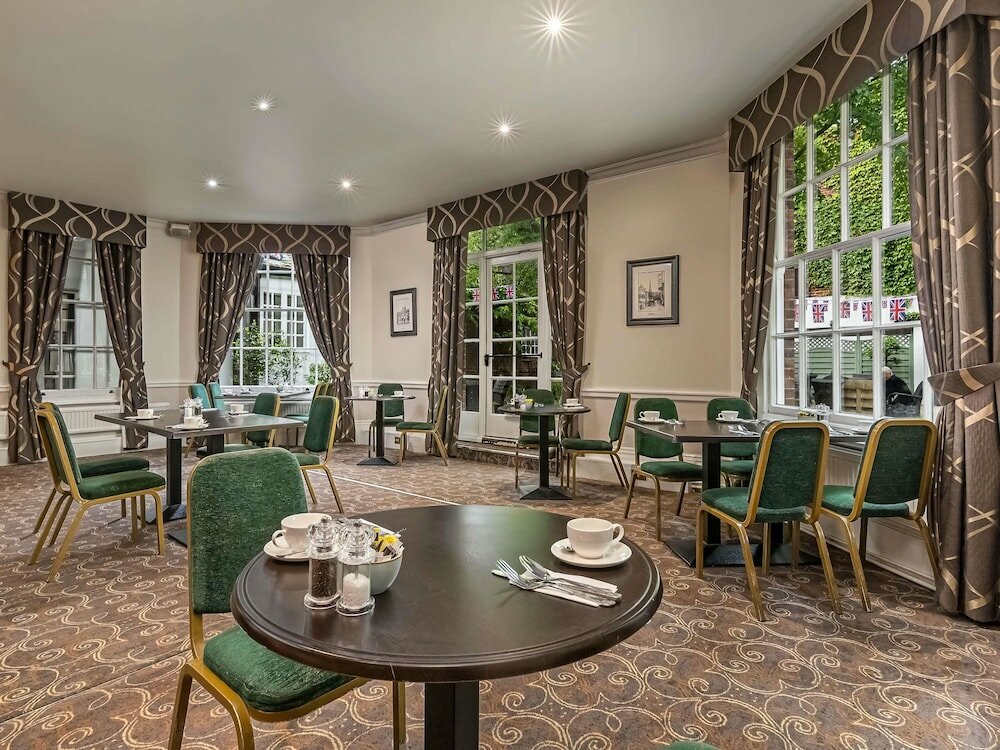 Фото Mercure Salisbury White Hart Hotel