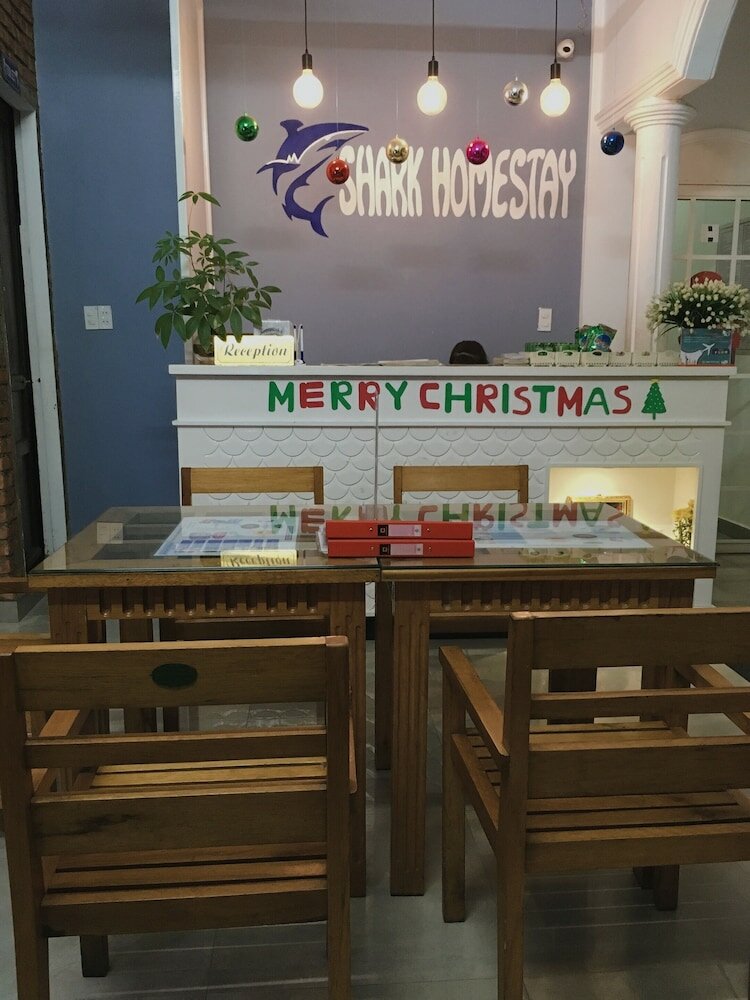 Фото Shark Hotel - Hostel