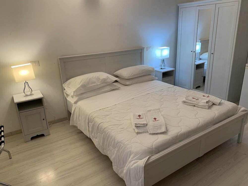 Фото Tiburtina Suites
