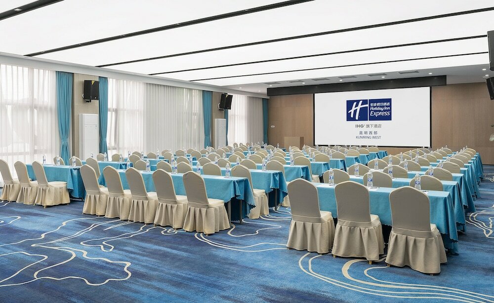 Фото Holiday Inn Express Kunming West, an Ihg Hotel