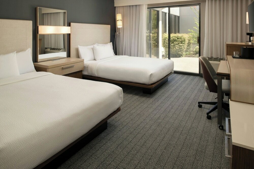 Фото Courtyard by Marriott Vacaville