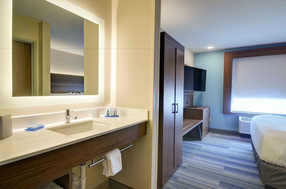 Фото Holiday Inn Express & Suites - North Platte, an Ihg Hotel