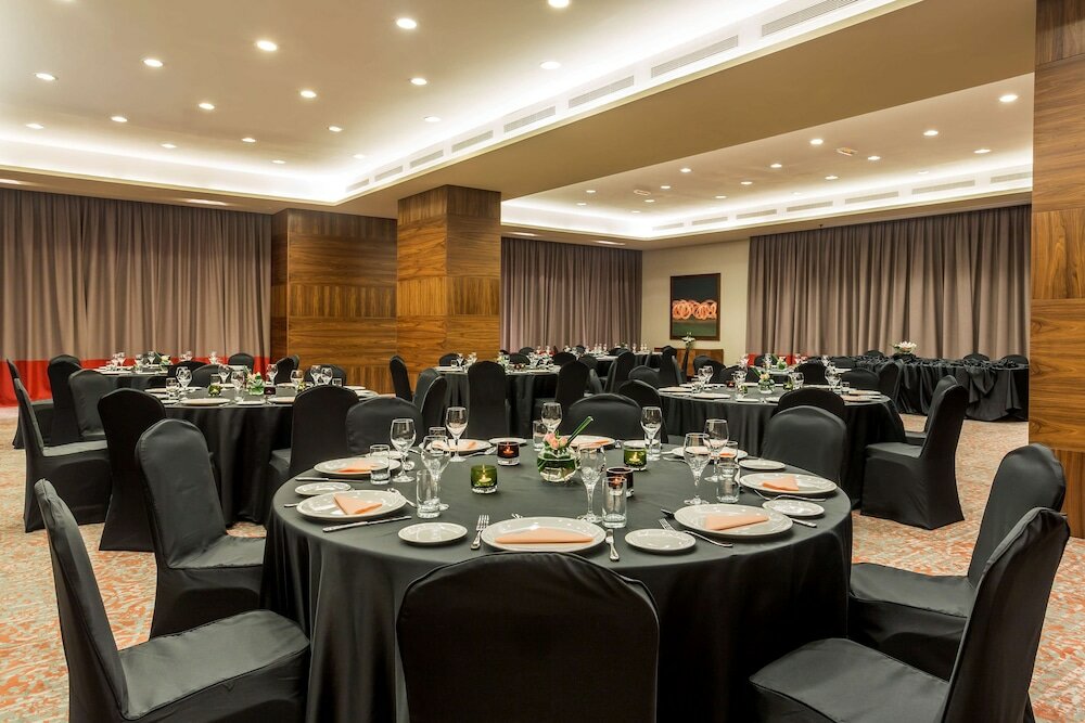 Фото Hilton Garden Inn Tanger City Center 