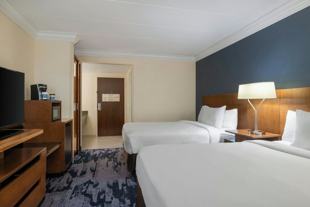 Фото Fairfield by Marriott Inn & Suites Herndon Reston
