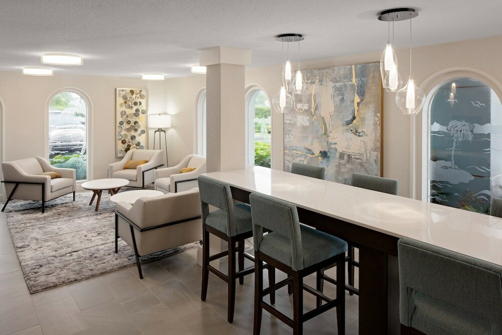 Фото Fairfield Inn And Suites by Marriott Palm Beach