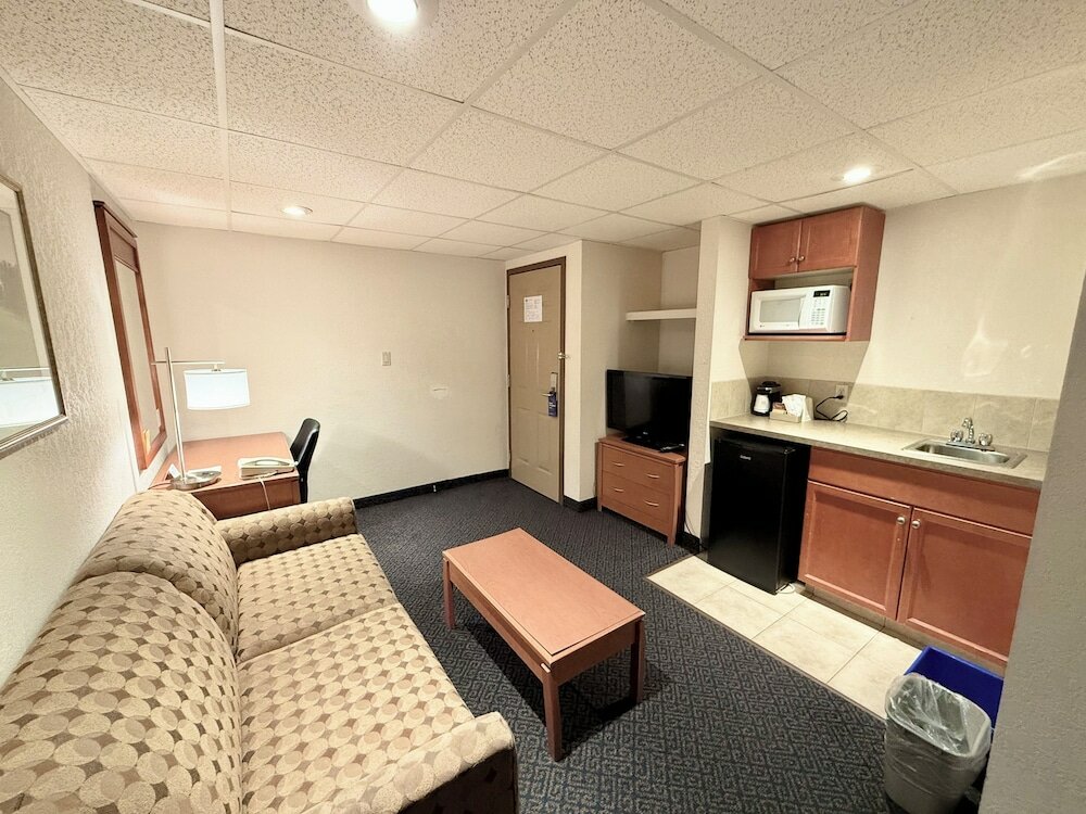 Фото Days Inn by Wyndham Drayton Valley