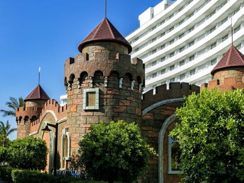 Внешний вид отеля Miracle Resort Hotel в Аксу, фото 2