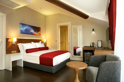 Внешний вид отеля Veyron Hotel & SPA в Шишлях, фото 2