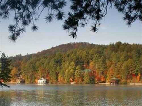 Внешний вид отеля Lake Rabun Hotel & Restaurant в Рэбане, фото 4