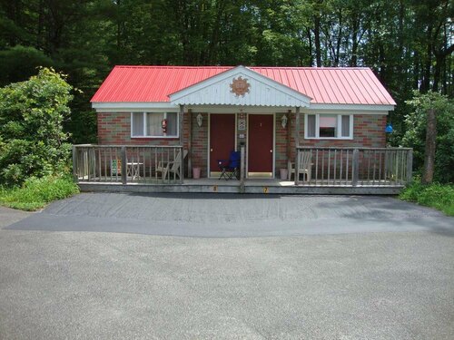Гостиница Paradise Resort and Cabins в Саратога-Спрингс