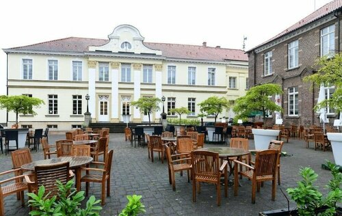 Гостиница Hotel Schloss Westerholt в Гельзенкирхене