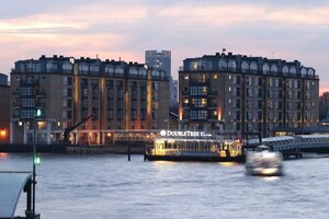 отель A&o London Docklands Riverside