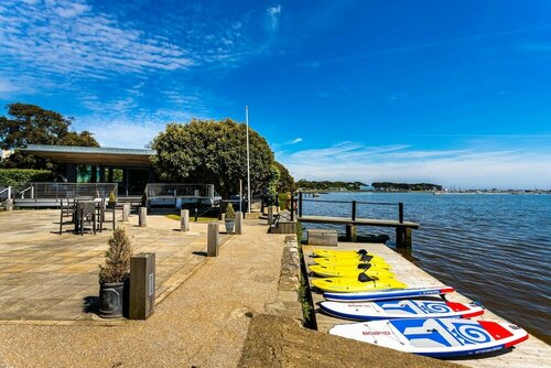 Гостиница Harbour Hotel Christchurch в Крайстчерче